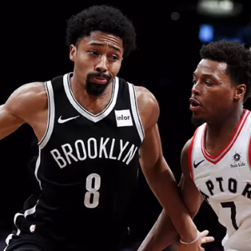 Dinwiddie y Lowry, estrellas del mercado de buyouts.