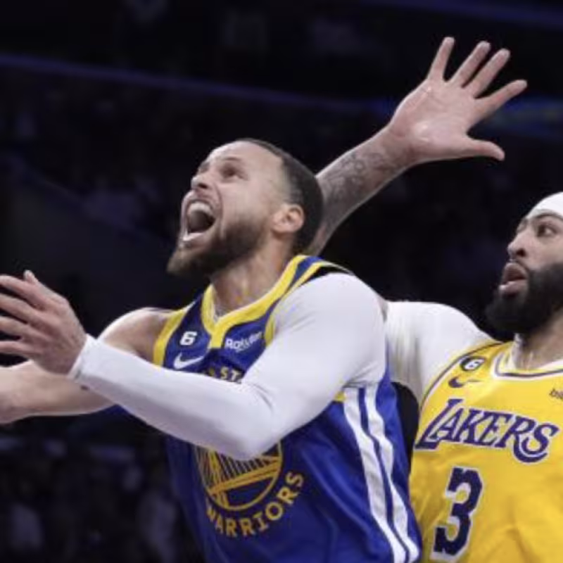 Lakers y Warriors se la juegan en estas últimas jornadas. 