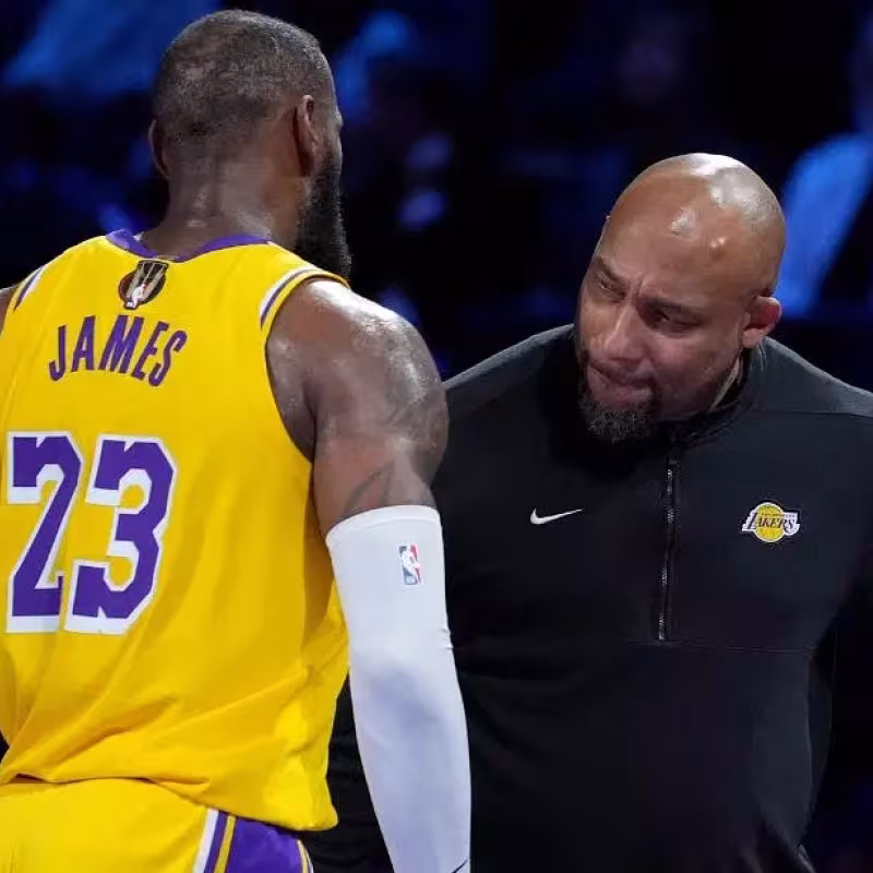 Darvin Ham, entrenador de Los Angeles Lakers.