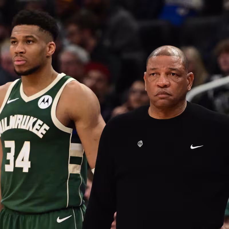 Giannis Antetokounmpo y Doc Rivers