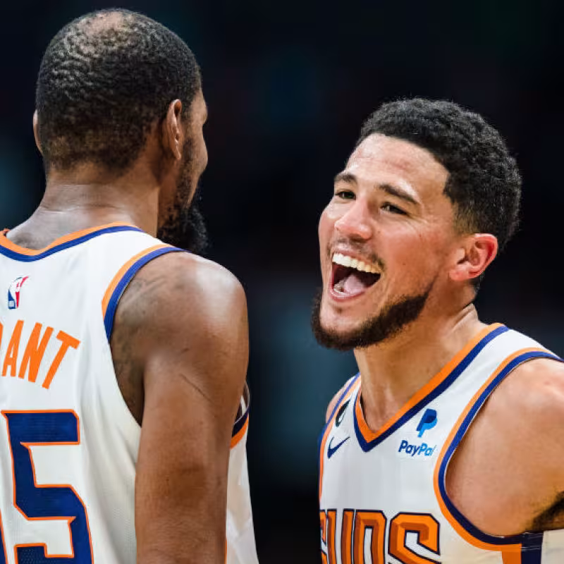 Kevin Durant y Devin Booker