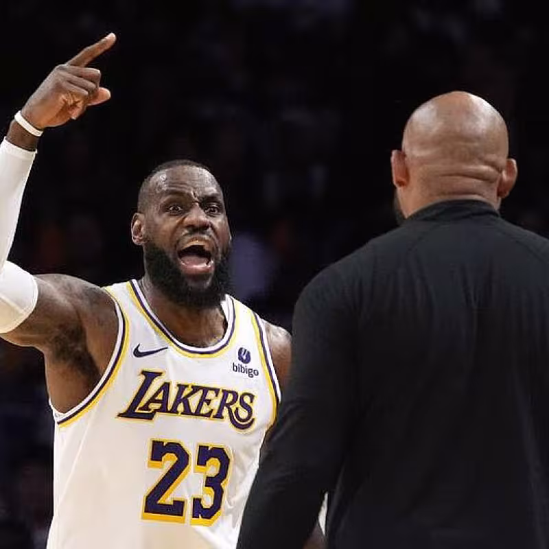 LeBron James y Darvin Ham