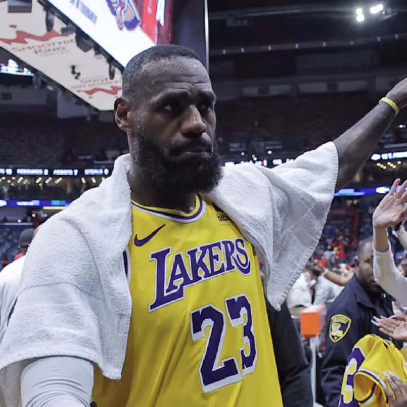 LeBron James jugará en primera ronda contra Nikola Jokic. 