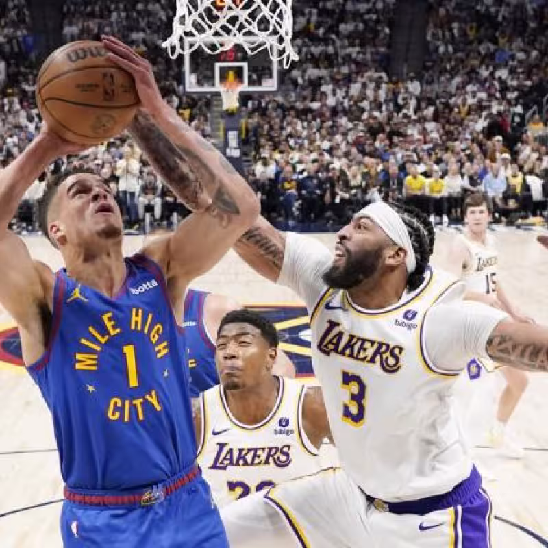 Anthony Davis, taponando a Michael Porter Jr.
