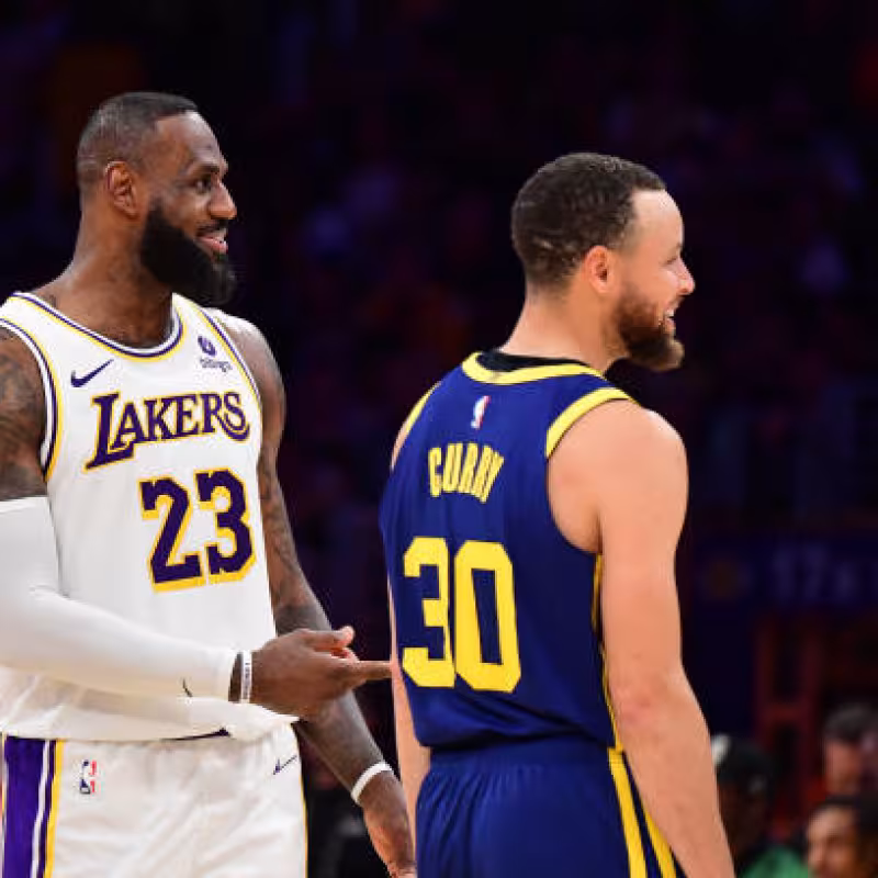 Lebron James y Curry, opciones playoffs NBA 2024. Foto: gettyimages