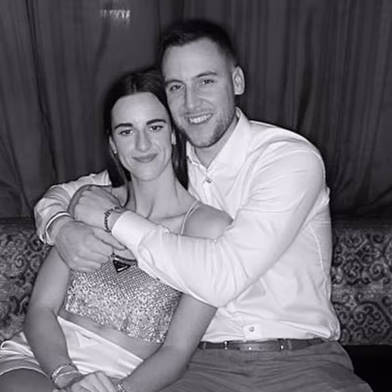 Connor McCaffery y Caitlin Clark, pareja de moda. 