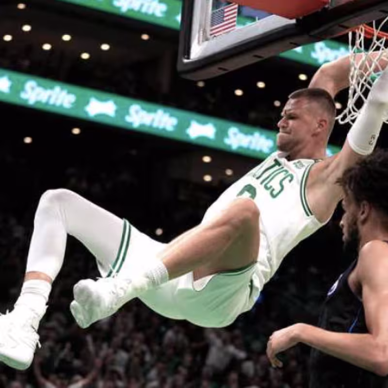 Kristaps Porzingis, jugador de Boston Celtics. 