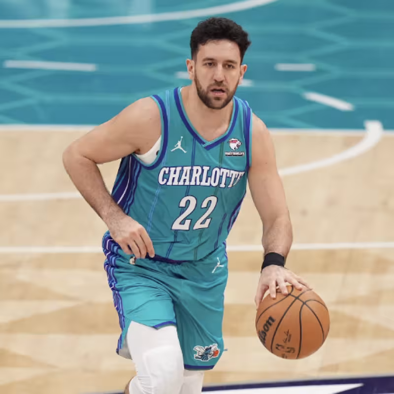 Vasilije Micic, jugador de Charlotte Hornets. 