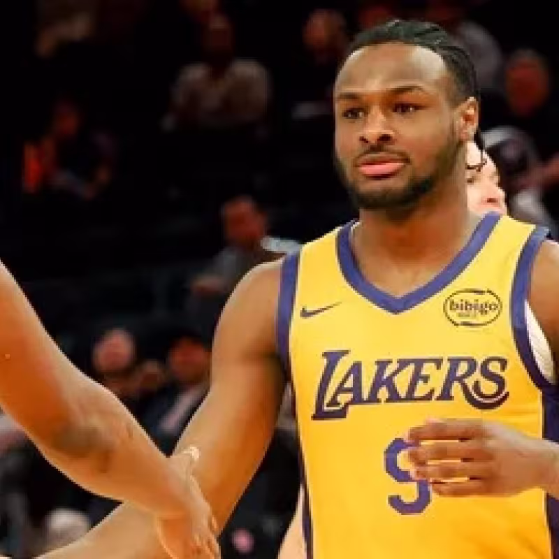 Bronny James, hijo de LeBron James y jugador de Los Angeles Lakers.