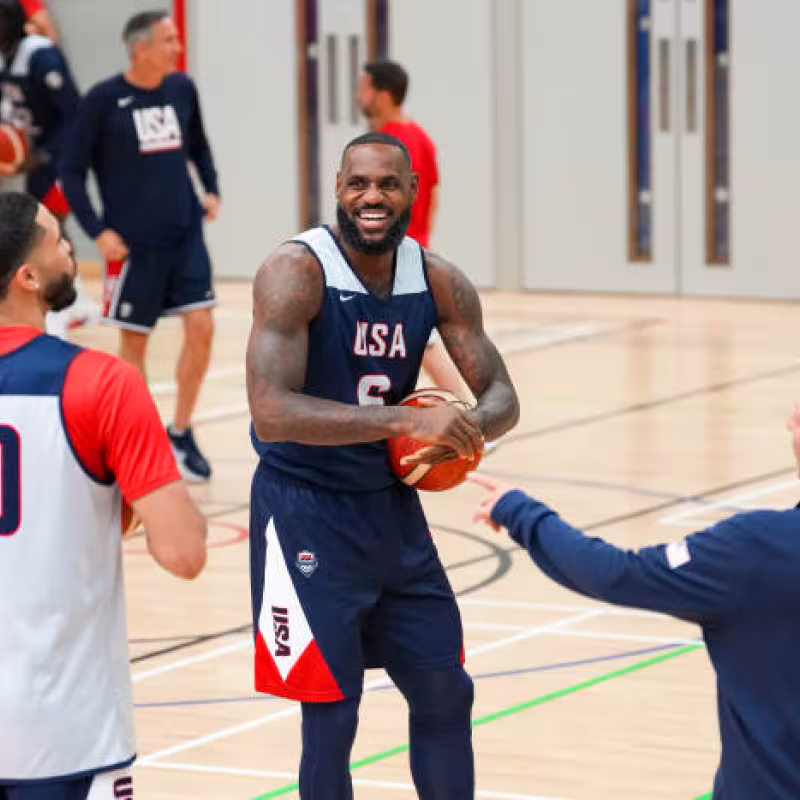 Lebron James, abanderado en Juegos Olímpicos París. Foto: gettyimages