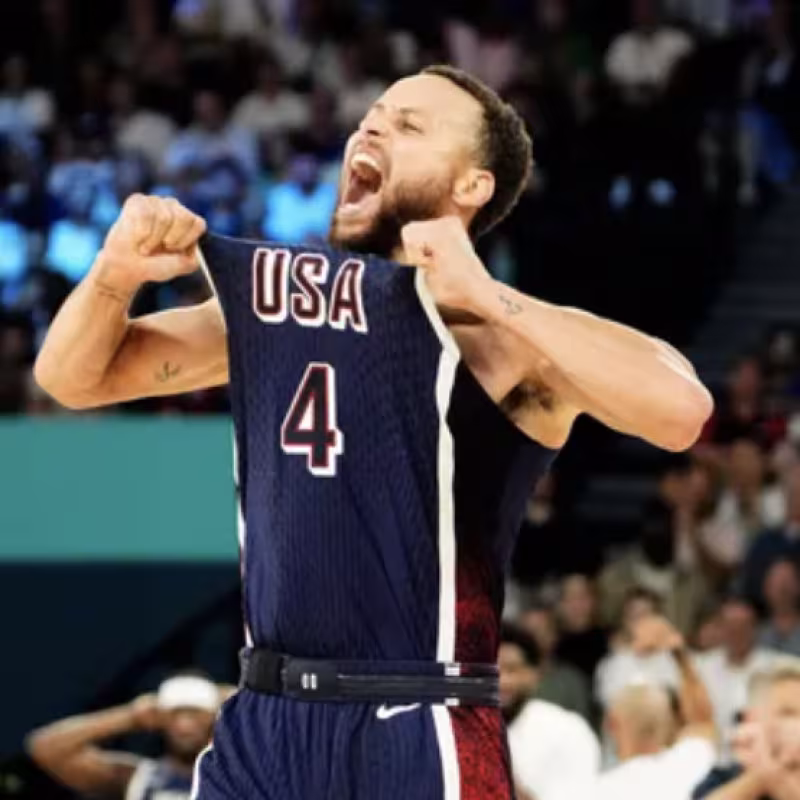 Stephen Curry celebrating Team USA's victory.