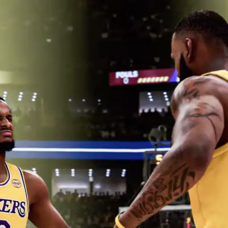 NBA 2K25, con LeBron James y Bronny James. 