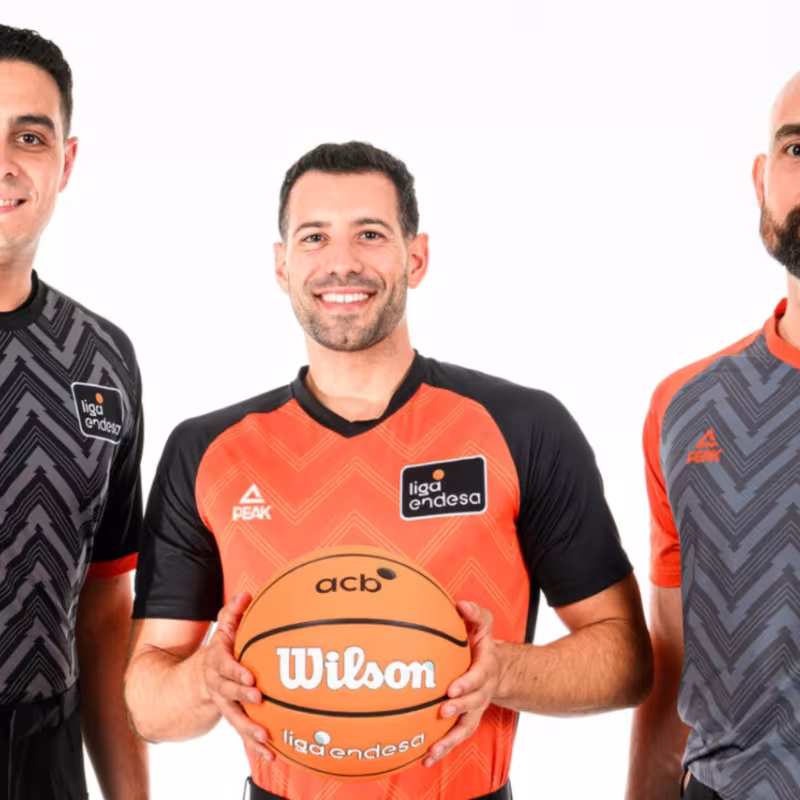 Las nuevas equipaciones Peak Sports