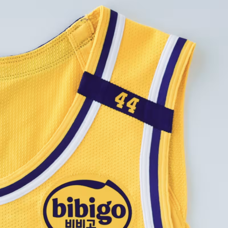 Los Angeles Lakers homenajean a Jerry West.