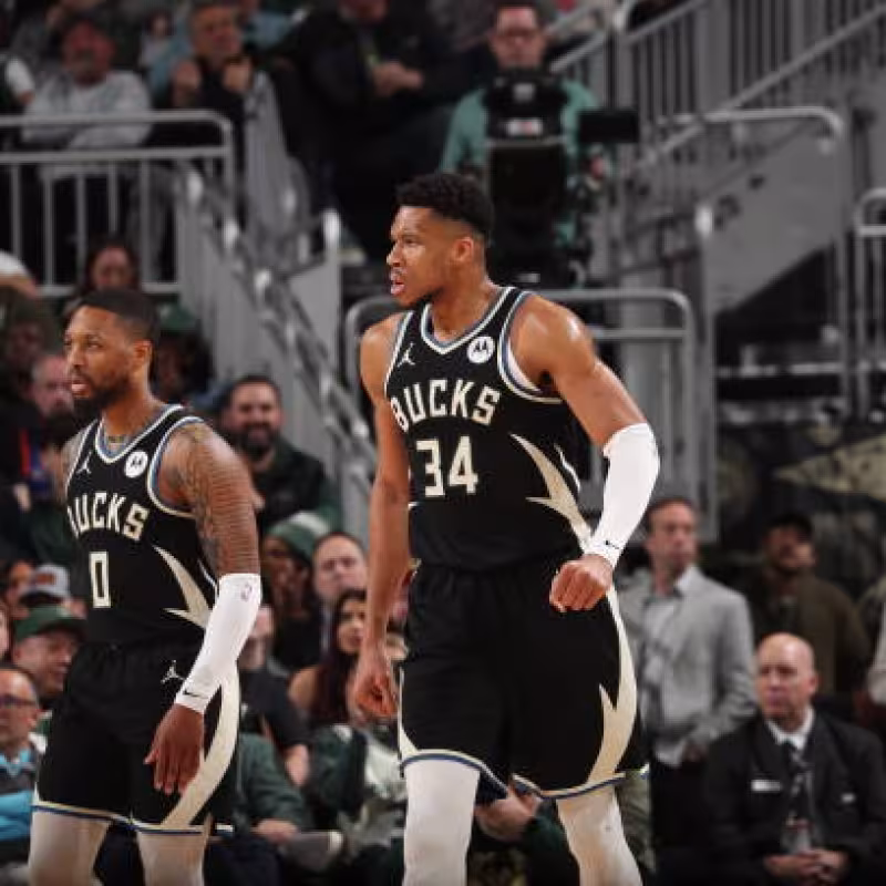 Giannis Antetokounmpo y Lillard, en 2025. Foto: gettyimages
