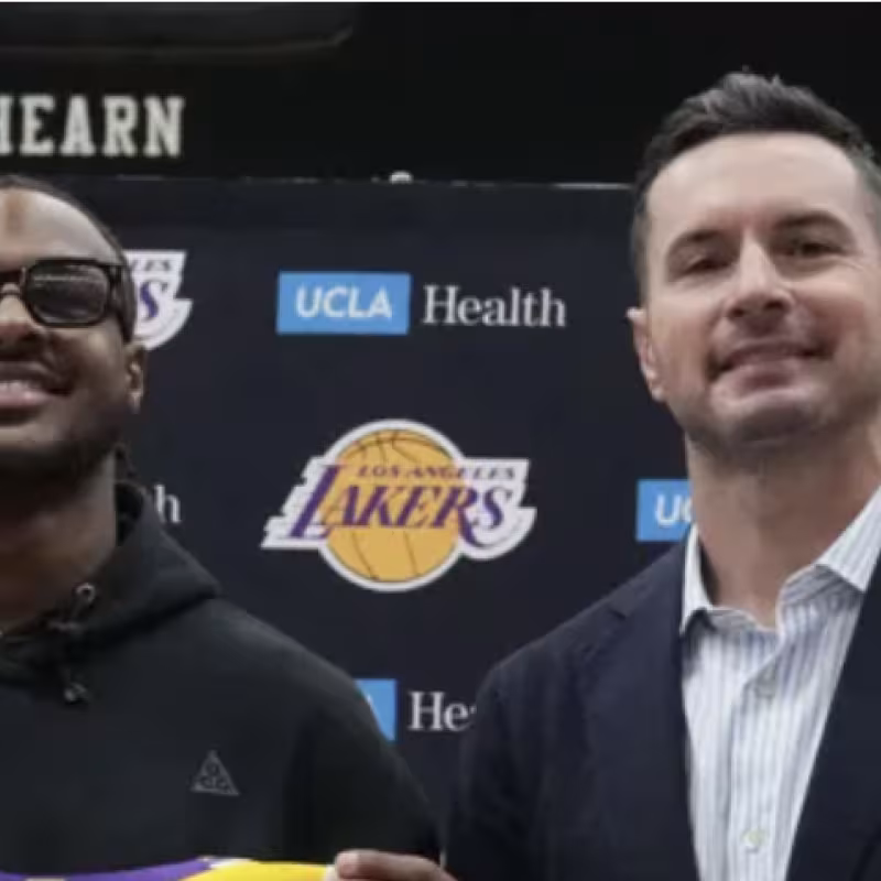 JJ Redick, junto a Bronny James, en Los Angeles Lakers.
