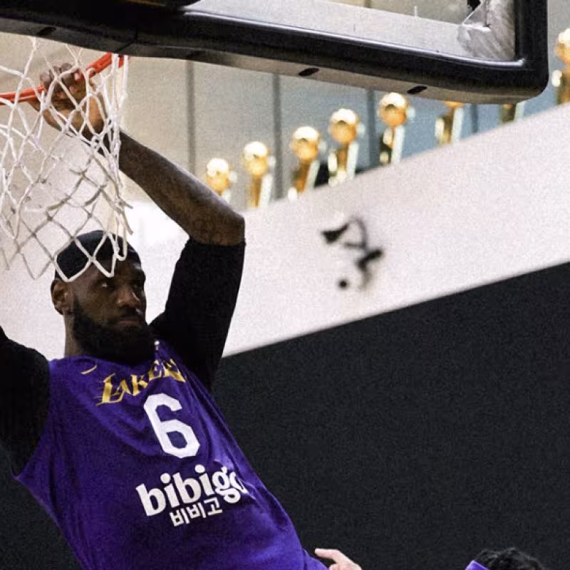 LeBron James training for the 2024/25 season with the Los Angeles Lakers.