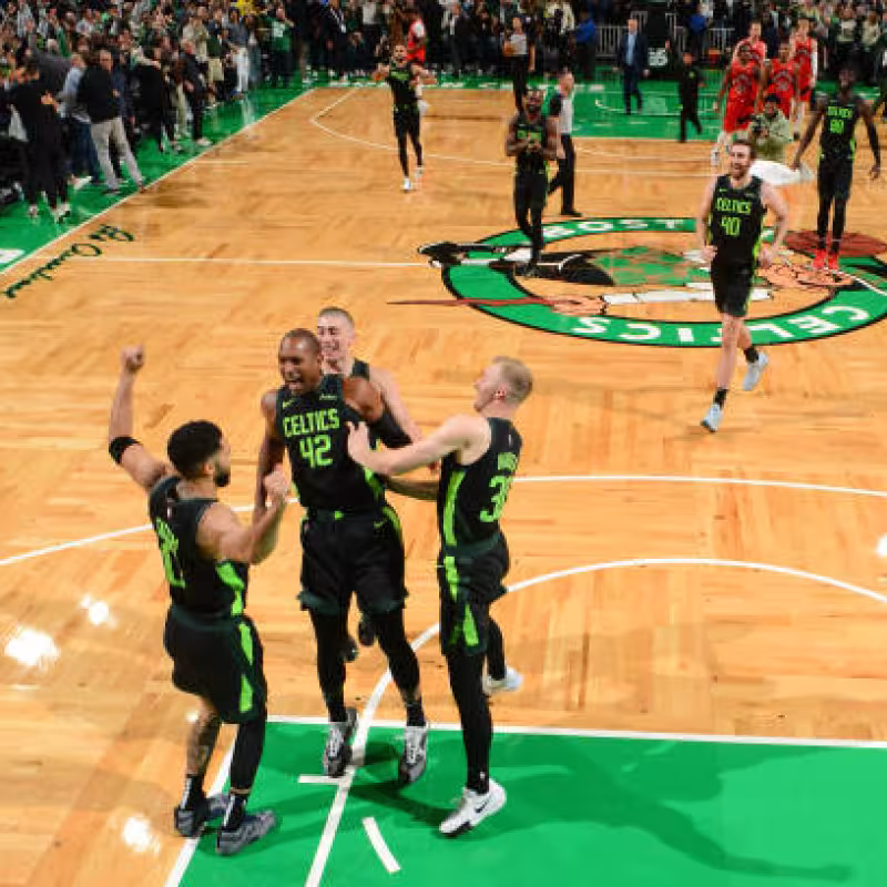 Tatum scores a game-winning shot. Photo: gettyimages