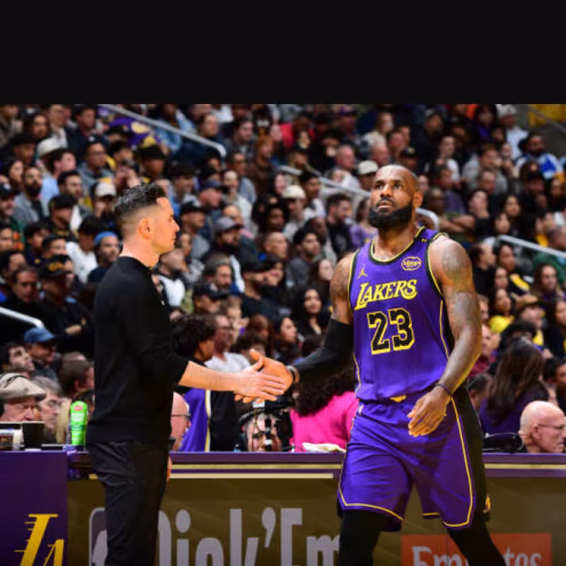 Los Angeles Lakers, without direction. Photo: gettyimages
