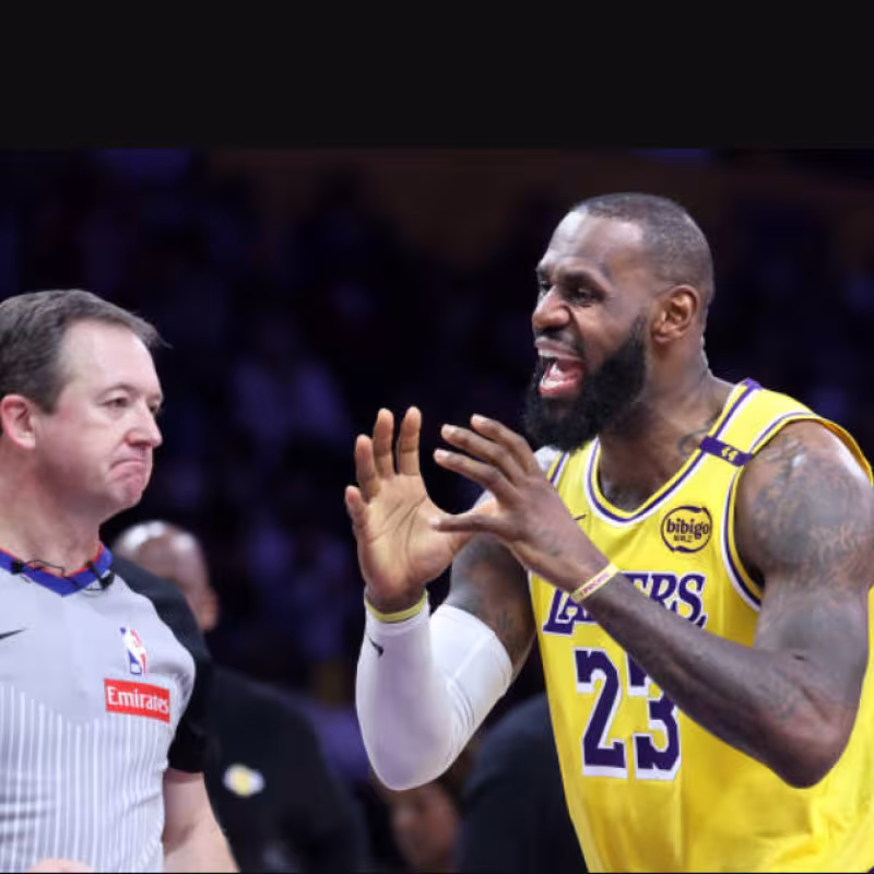 LeBron James, Possible Early Retirement. Photo: Getty Images.