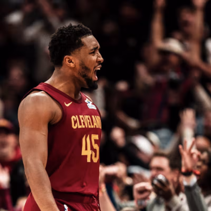 Donovan Mitchell destrozó a los Celtics liderando a los Cavs.