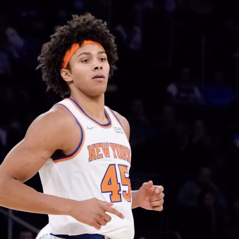 Jericho Sims suena para Los Angeles Lakers.