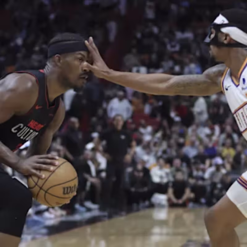 Bradley Beal y Jimmy Butler, envueltos en rumores NBA.