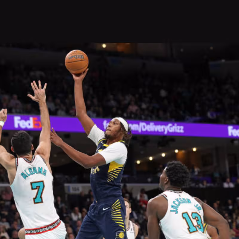 Possible centers for the Lakers. Photo: gettyimages