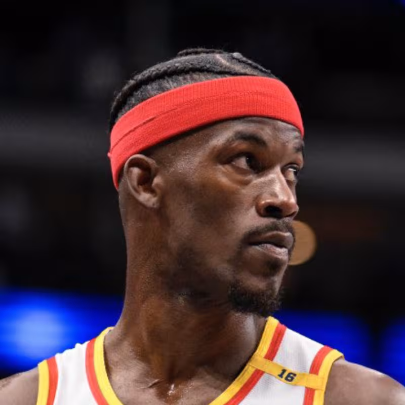 Jimmy Butler lideró a los Warriors sin Stephen Curry.
