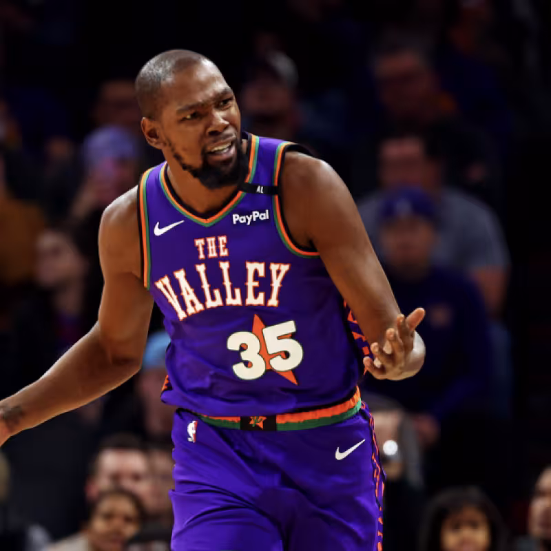 Possible serious injury to Kevin Durant.
