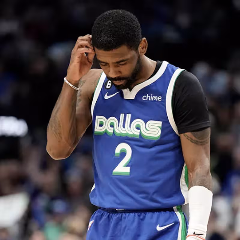 Mazazo para Kyrie Irving y Dallas Mavericks.