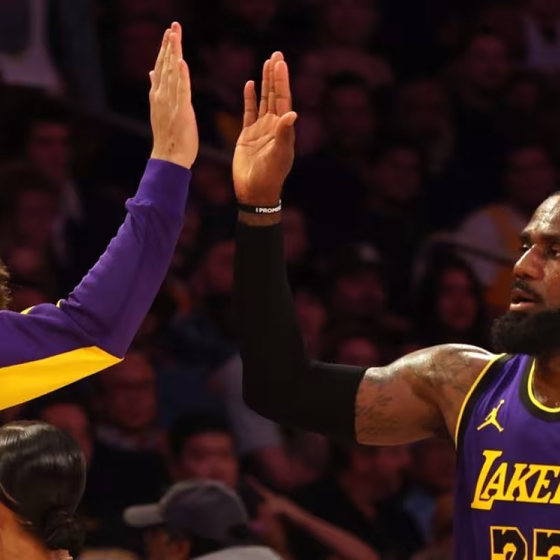 Luka Doncic y LeBron James