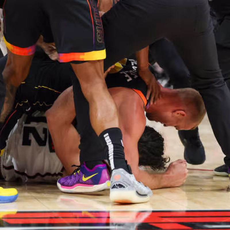 Plumlee and Adams Fight. Photo: gettyimages