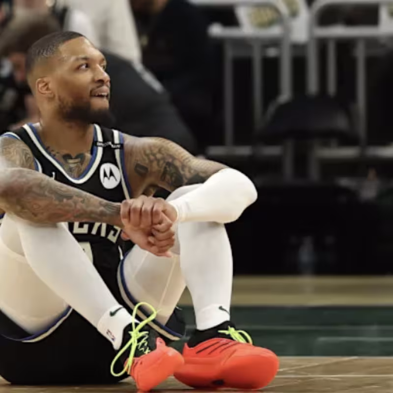 Damian Lillard sufre una grave lesión, pero no piensa retirarse.