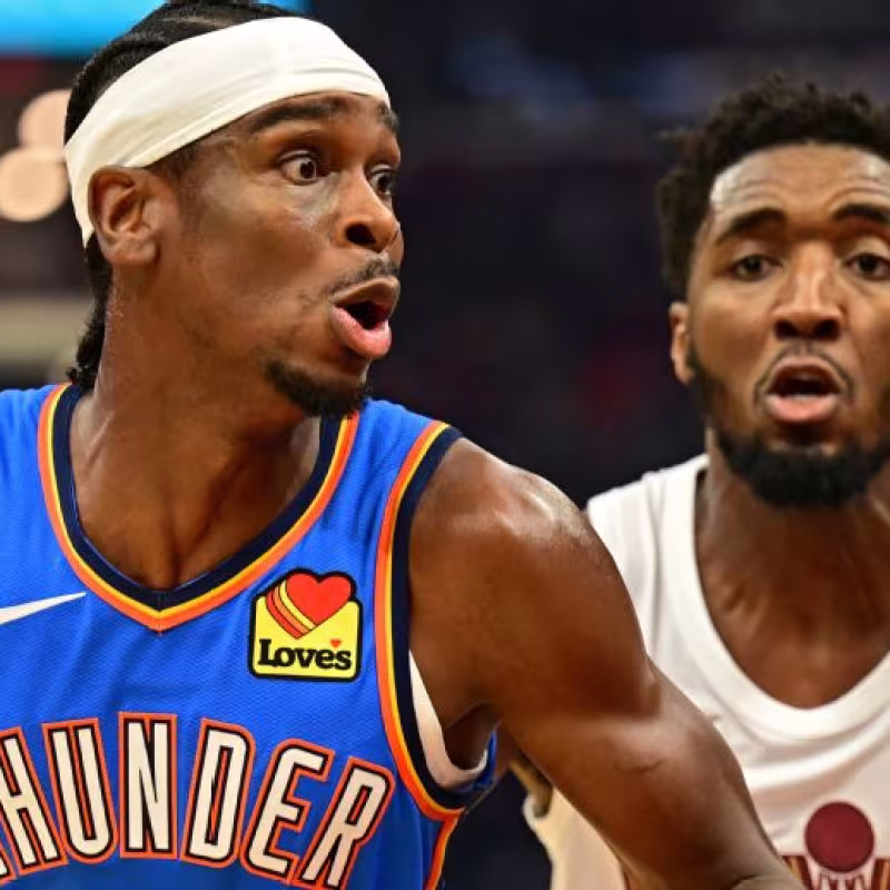 Shai Gilgeous-Alexander, defendido por Donovan Mitchell