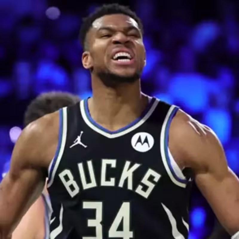 Giannis Antetokounmpo, estrella de Milwaukee Bucks.