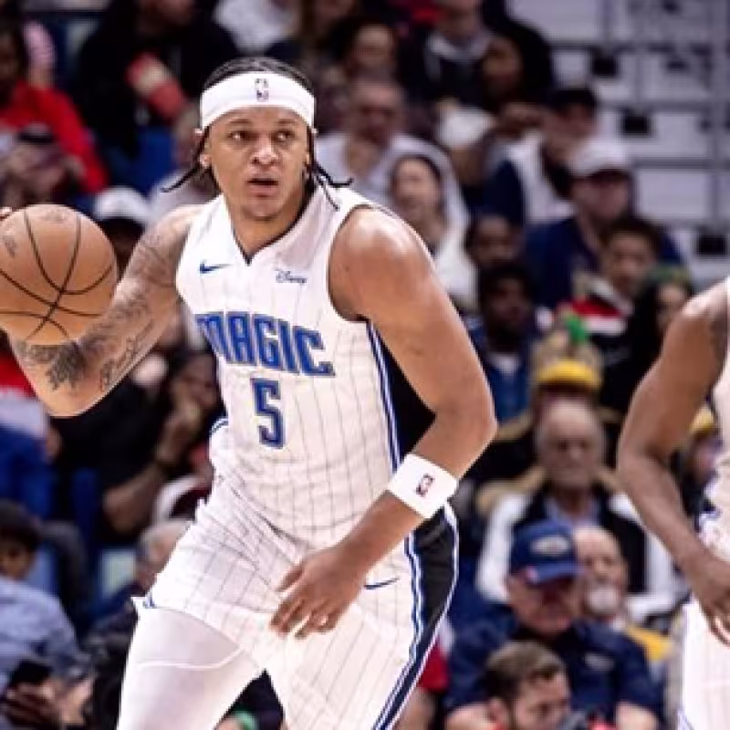Paolo Banchero y Wendell Carter Jr., jugadores de Orlando Magic.