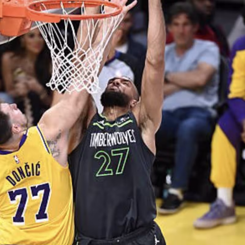 Rudy Gobert aplastó a los Lakers de Luka Doncic.