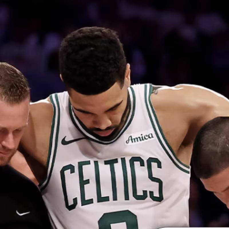 Jayson Tatum, lesionado de gravedad en el Celtics-Knicks. 