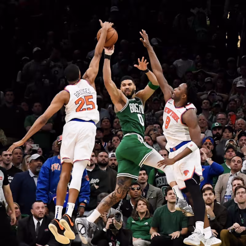 Un tapón bestial acabó con las opciones de los Celtics ante los Knicks. 
