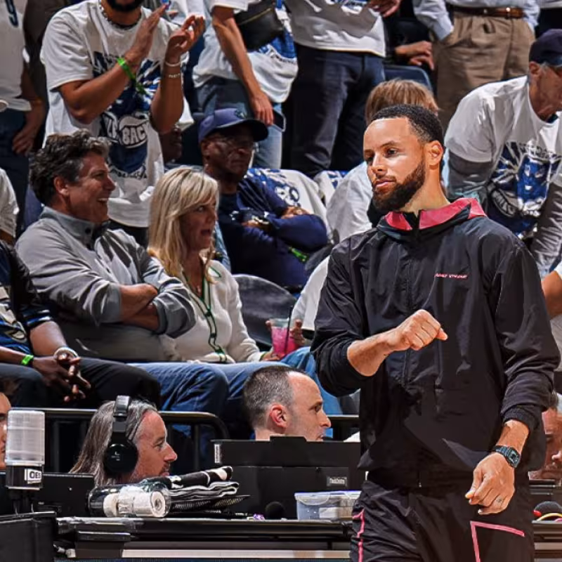 Stephen Curry, in Game 2 in Minnesota.