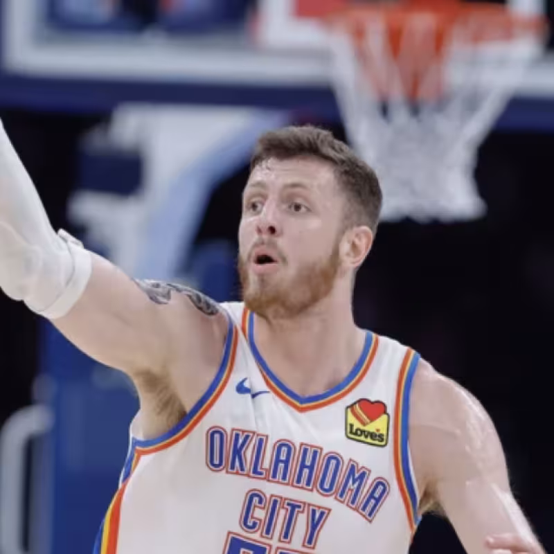 Hartenstein, center of Oklahoma City Thunder.