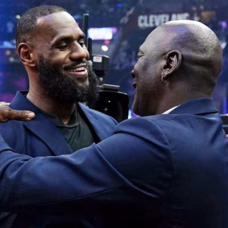 Michael Jordan and LeBron James, the 2 best in NBA history.