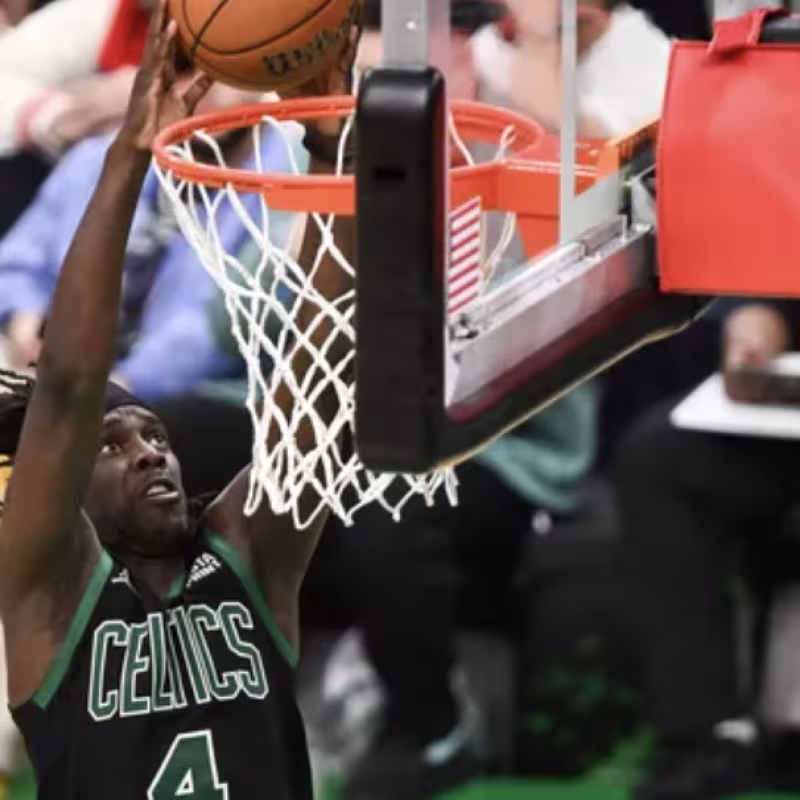 Jrue Holiday, involved in NBA rumors.