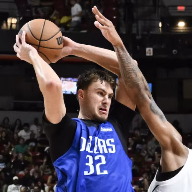 Cooper Flagg, estrella de Dallas Mavericks. 