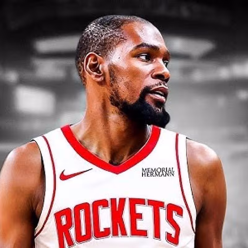 Kevin Durant, star signing for the Houston Rockets in the 2025 NBA Market.