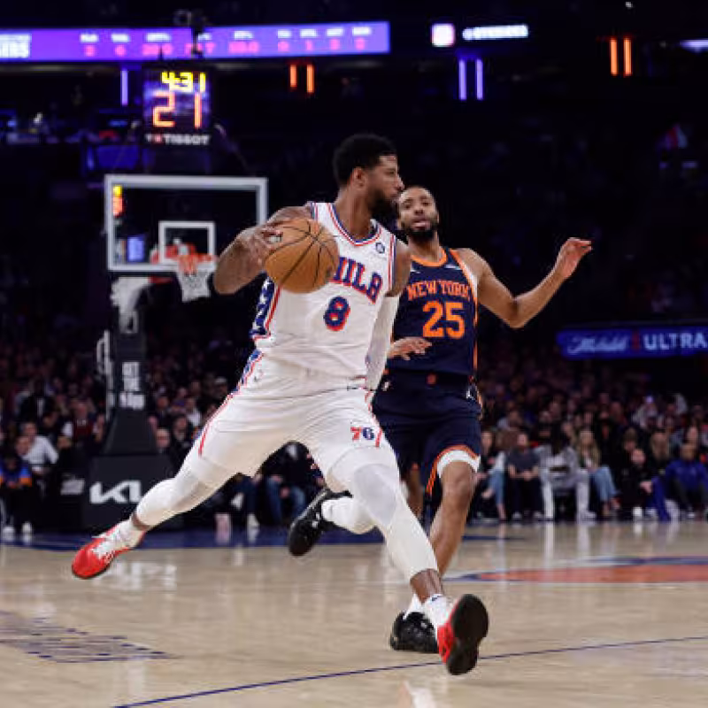 Paul George undergoes knee surgery. Photo: gettyimages