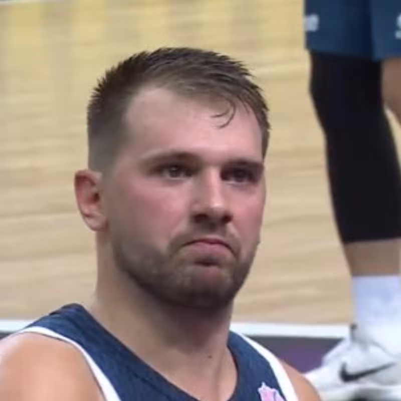 Luka Doncic acabó muy cabreado el Eslovenia-Francia. 