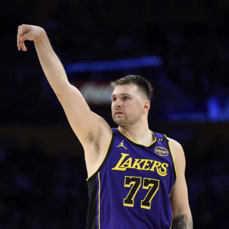 Luka Doncic busca otra estrella en Los Angeles Lakers