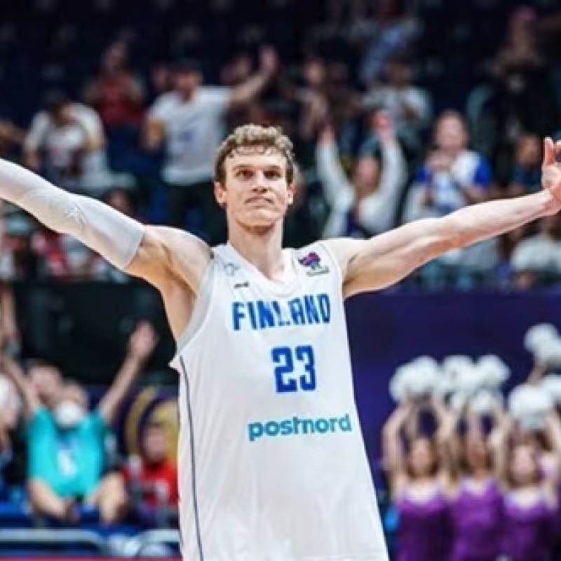 Lauri Markkanen, jugador de Finlandia.